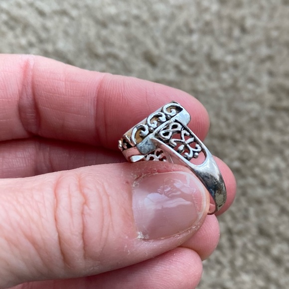 Mother of Pearl Sterling Silver Ring - Picture 4 of 5